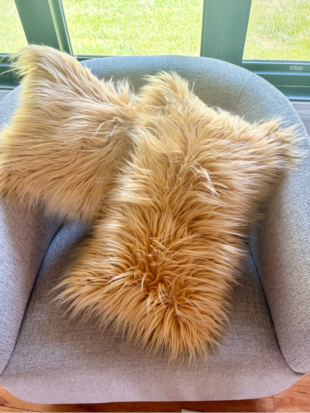 Set (2) Faux Fur Throw Pillow Covers